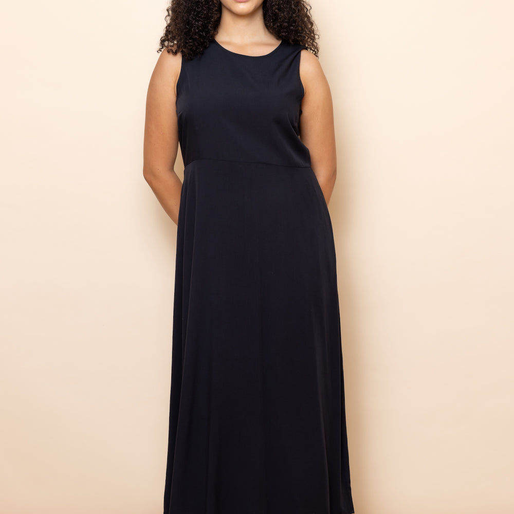 
                      
                        BLACK Sleeveless Shapeshifter Maxi Dress
                      
                    