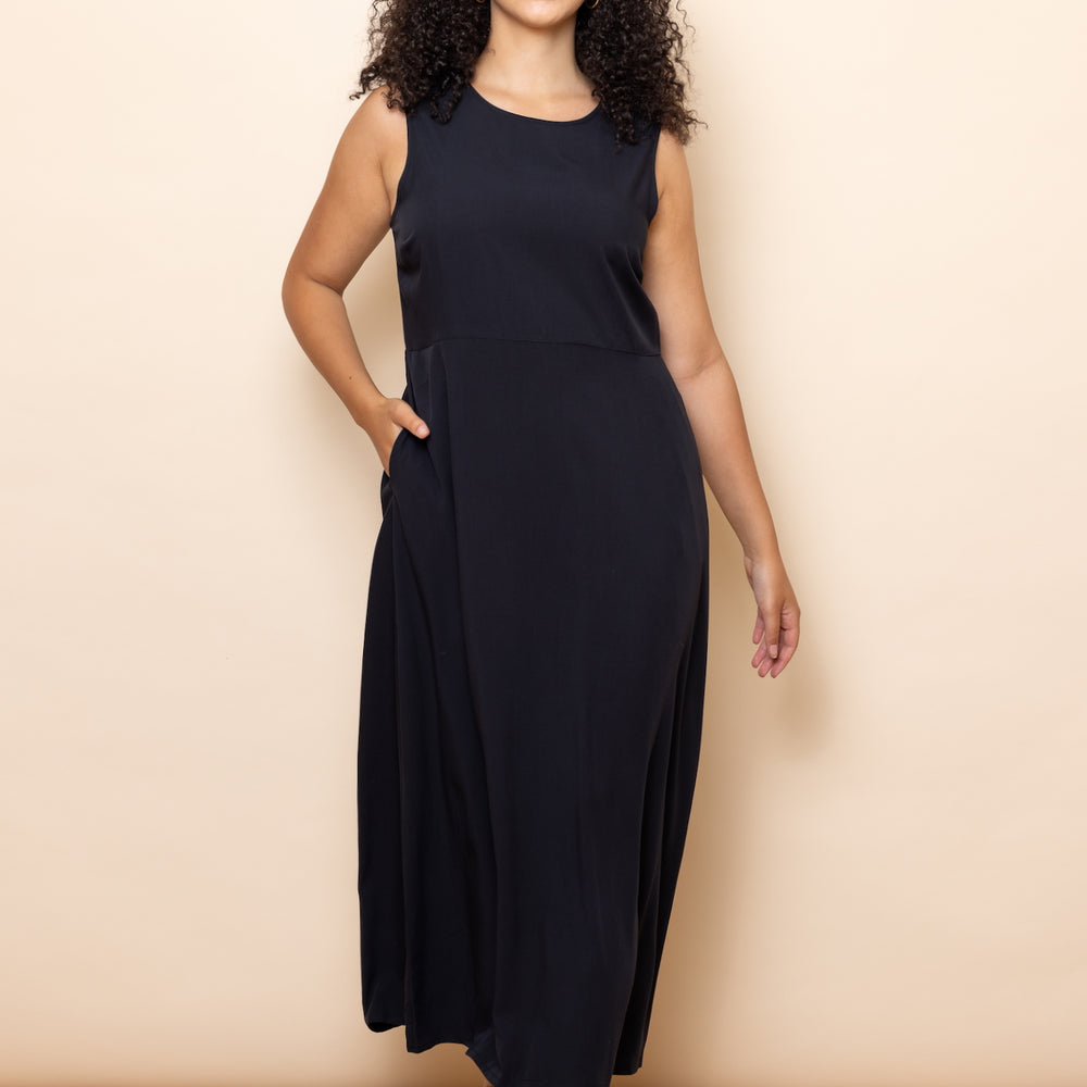 BLACK Sleeveless Shapeshifter Maxi Dress