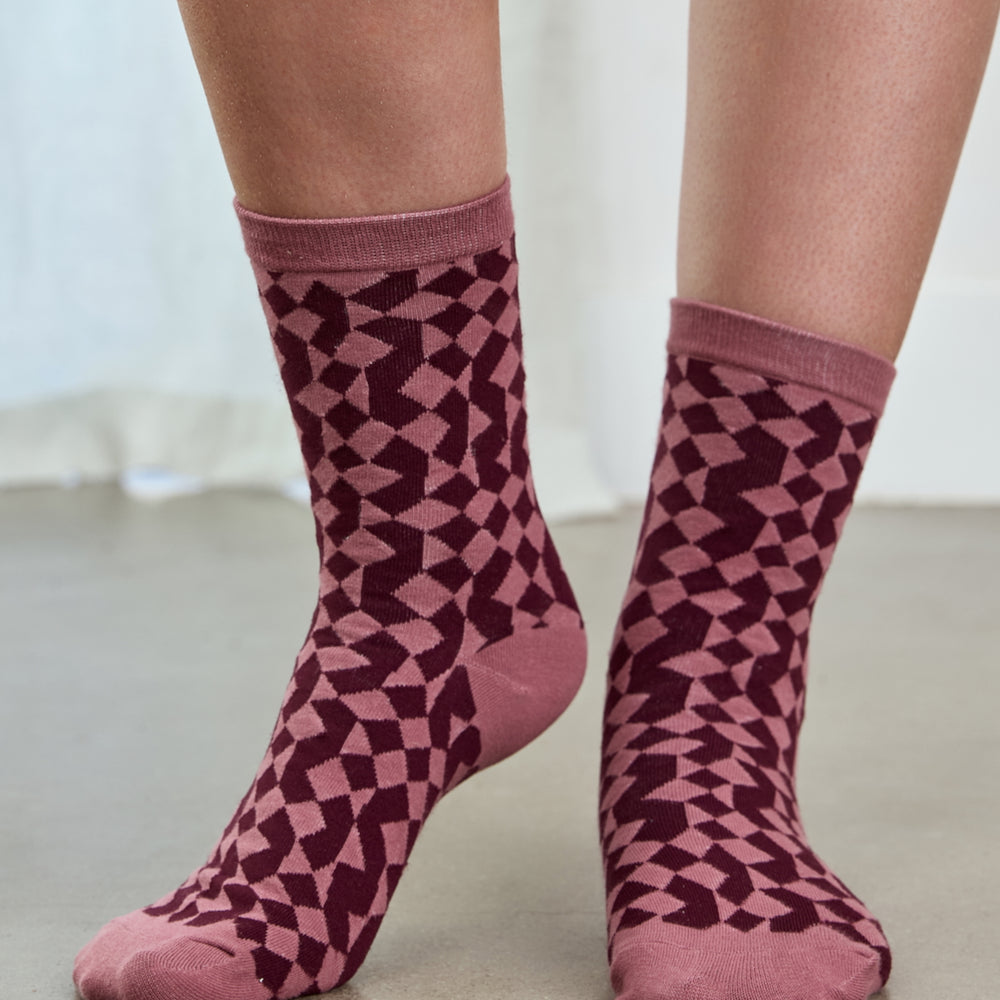 BURGUNDY MINI GEO Socks
