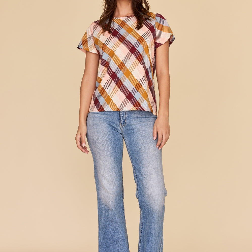 
                      
                        CHECKERED LOVE Tee
                      
                    
