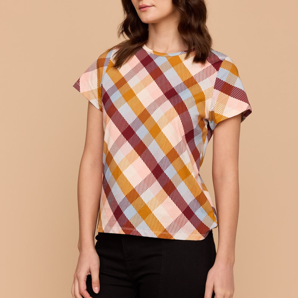 
                      
                        CHECKERED LOVE Tee
                      
                    