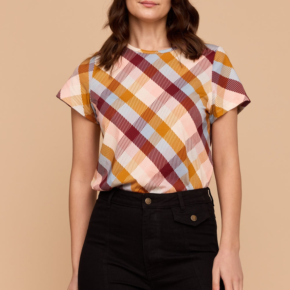 
                      
                        CHECKERED LOVE Tee
                      
                    