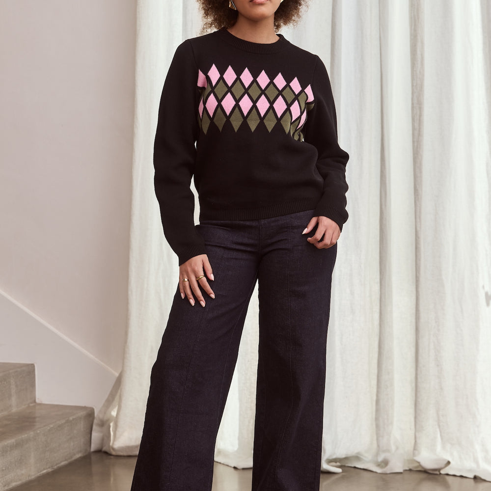 
                      
                        WHOLESALE - DIAMOND Knit Jumper
                      
                    