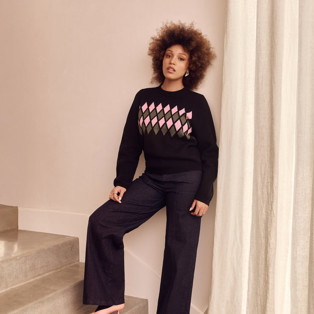 
                      
                        WHOLESALE - DIAMOND Knit Jumper
                      
                    