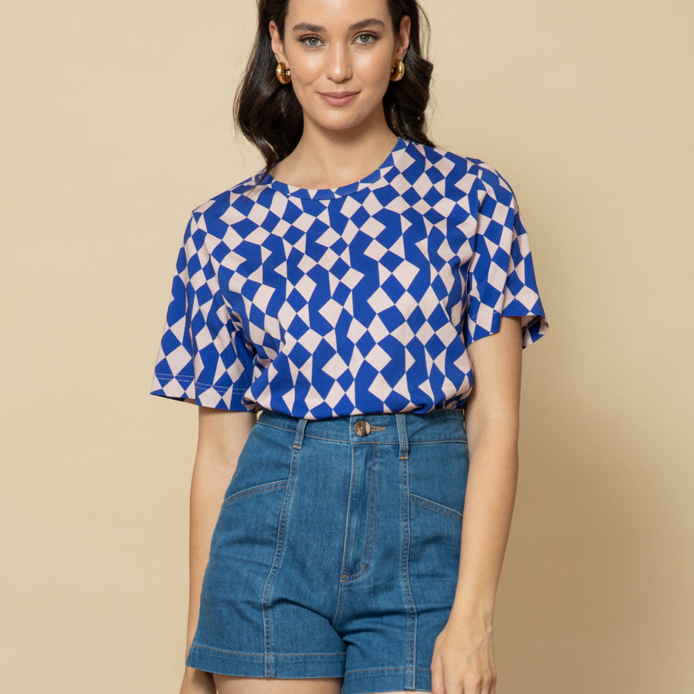 
                      
                        GEO Tee
                      
                    