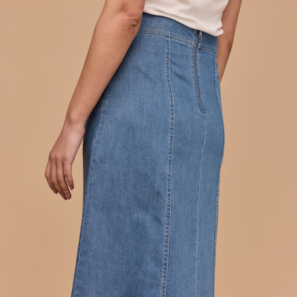 
                      
                        WHOLESALE - DENIM A-line Skirt (Light Vintage Wash)
                      
                    