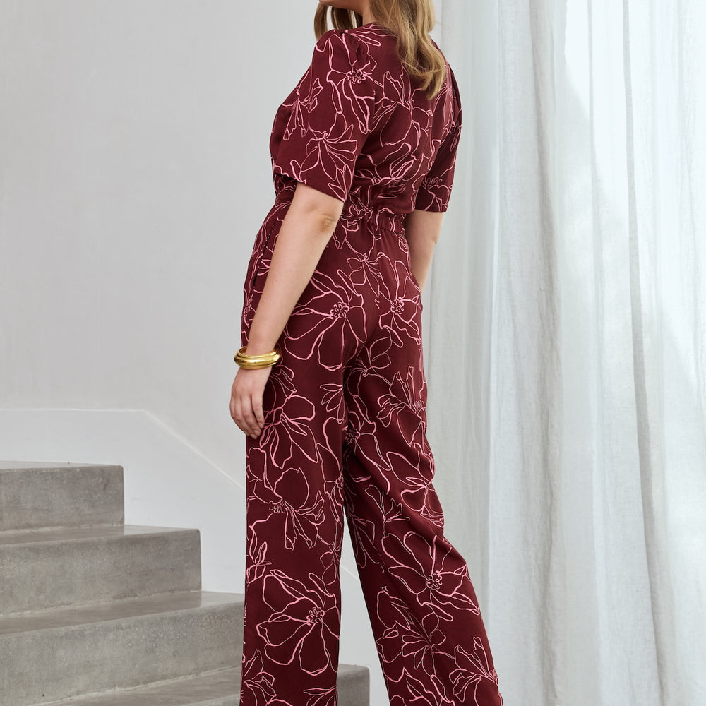 
                      
                        MAGNOLIA Sleevie Wonder Jumpsuit
                      
                    
