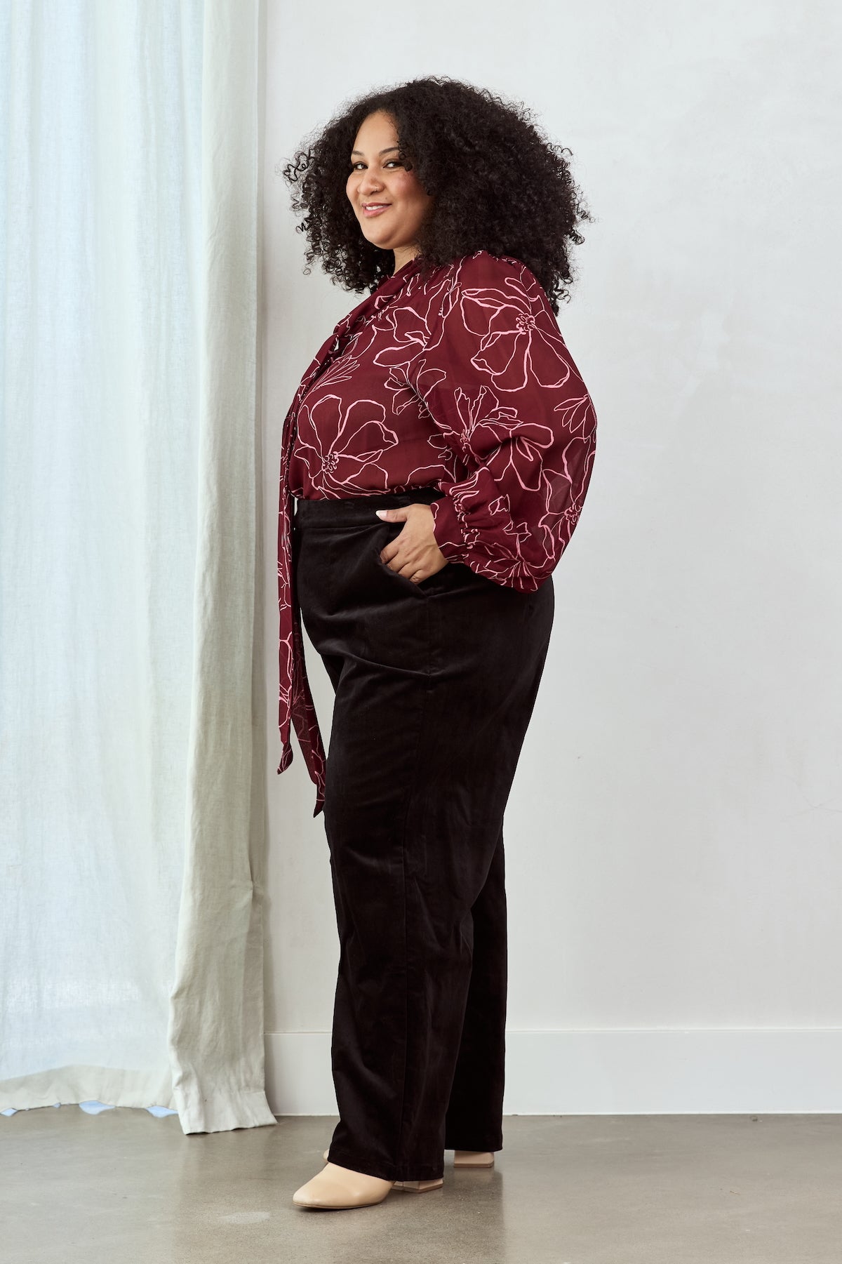 MAGNOLIA Tie Neck Blouse