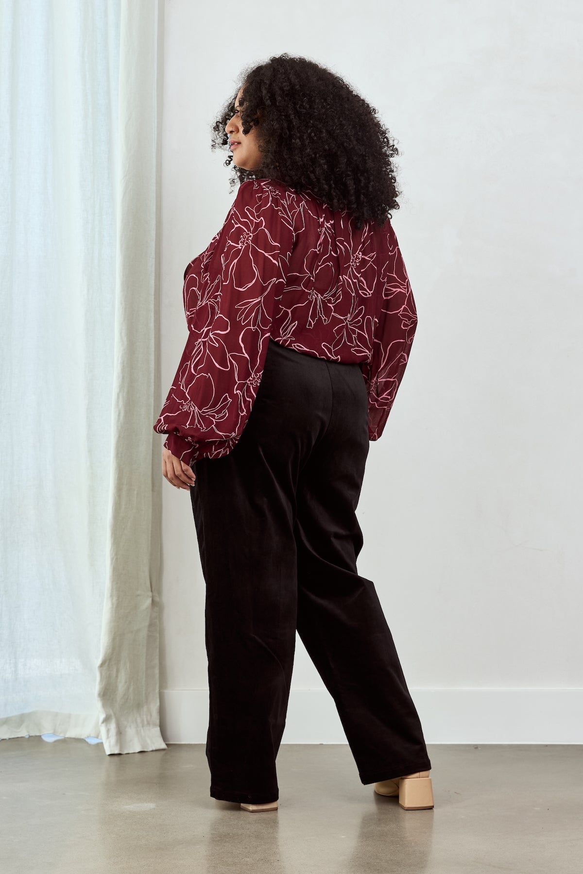 MAGNOLIA Tie Neck Blouse