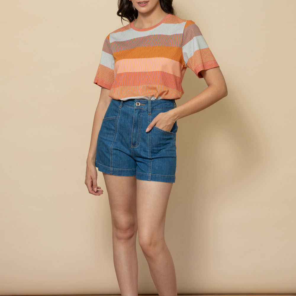 
                      
                        SUNSET Tee
                      
                    