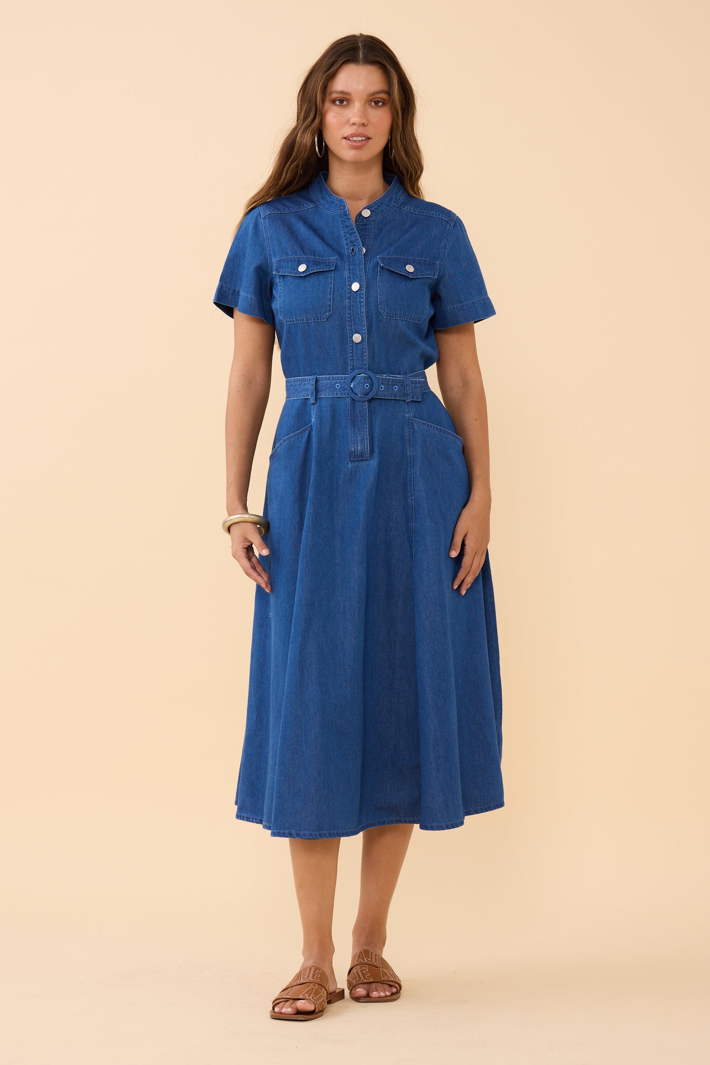 Woman wearing CHAMBRAY Safari Dress