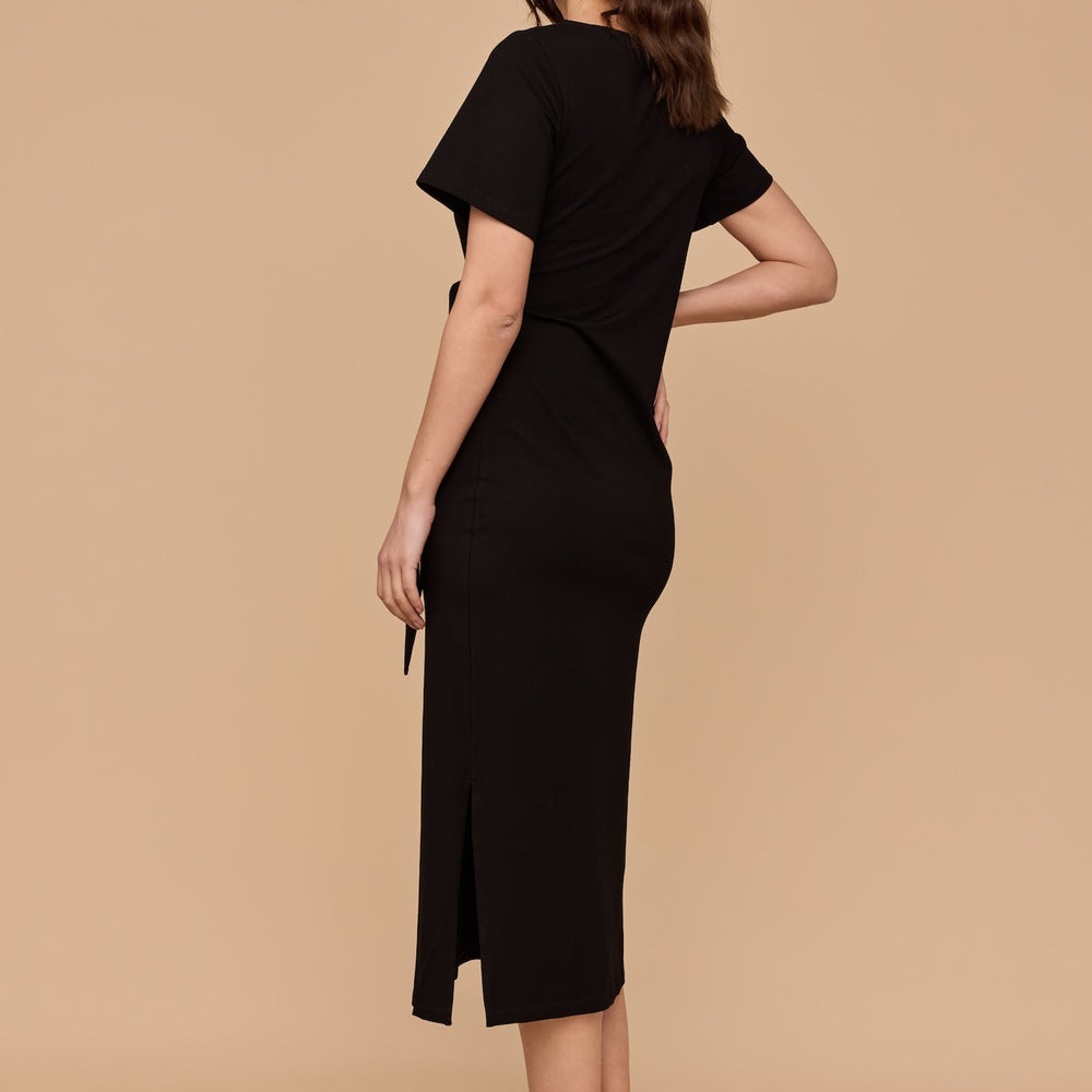
                      
                        WHOLESALE - BLACK Tie Waist Stretch Dress
                      
                    