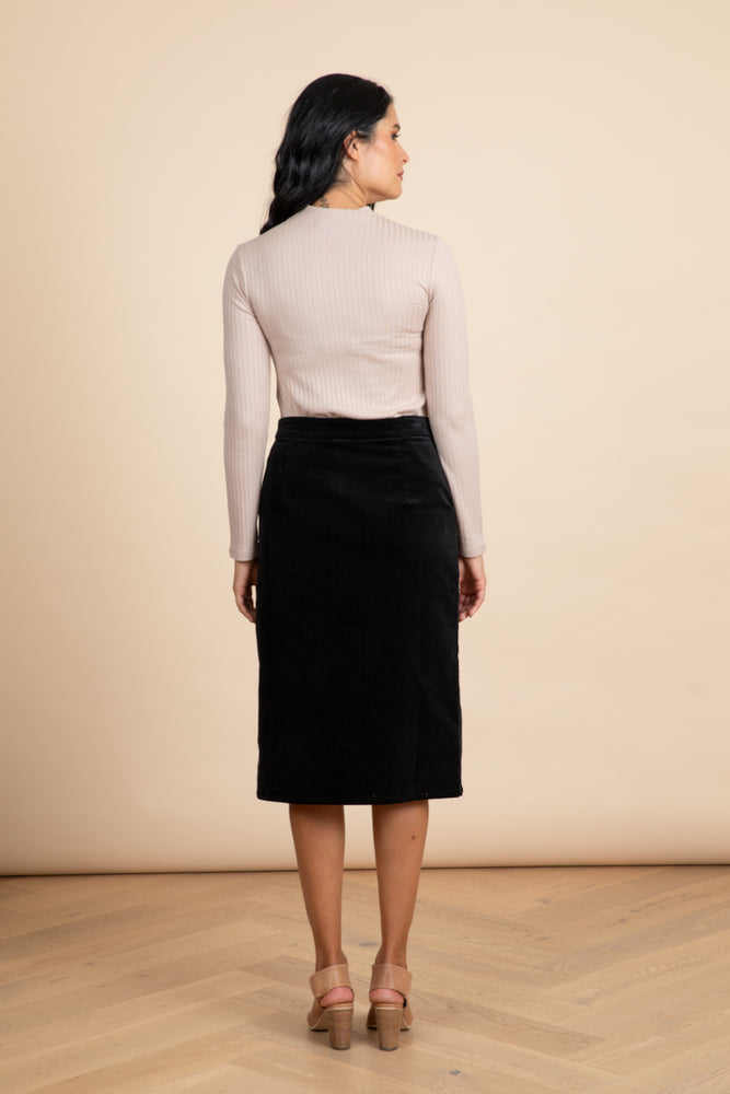 
                  
                    WHOLESALE - Velvet Midi Pocket Skirt
                  
                